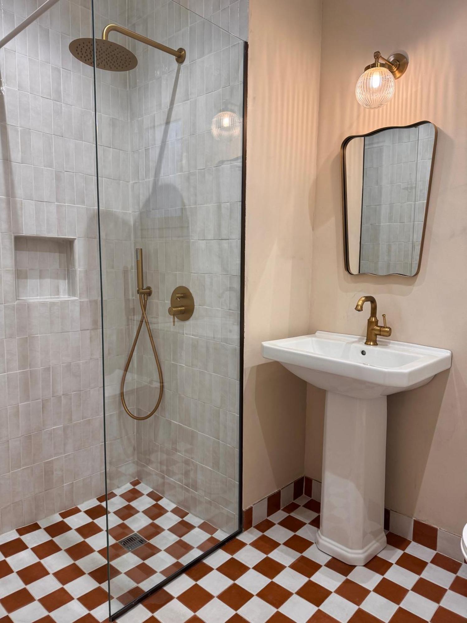 Liberty House - Central Two Bedroom Apartments Nicosia Esterno foto